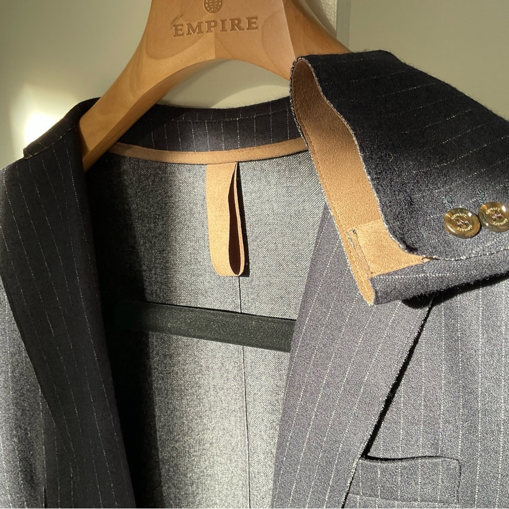 Eleventy Men's Soft Pinstripe Blazer - Picture 4 of 15
